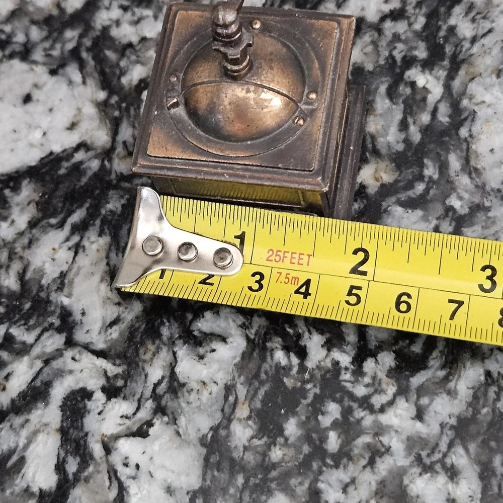 mini die-cast metal collectible old-fashioned‎ coffee grinder pencil sharpener